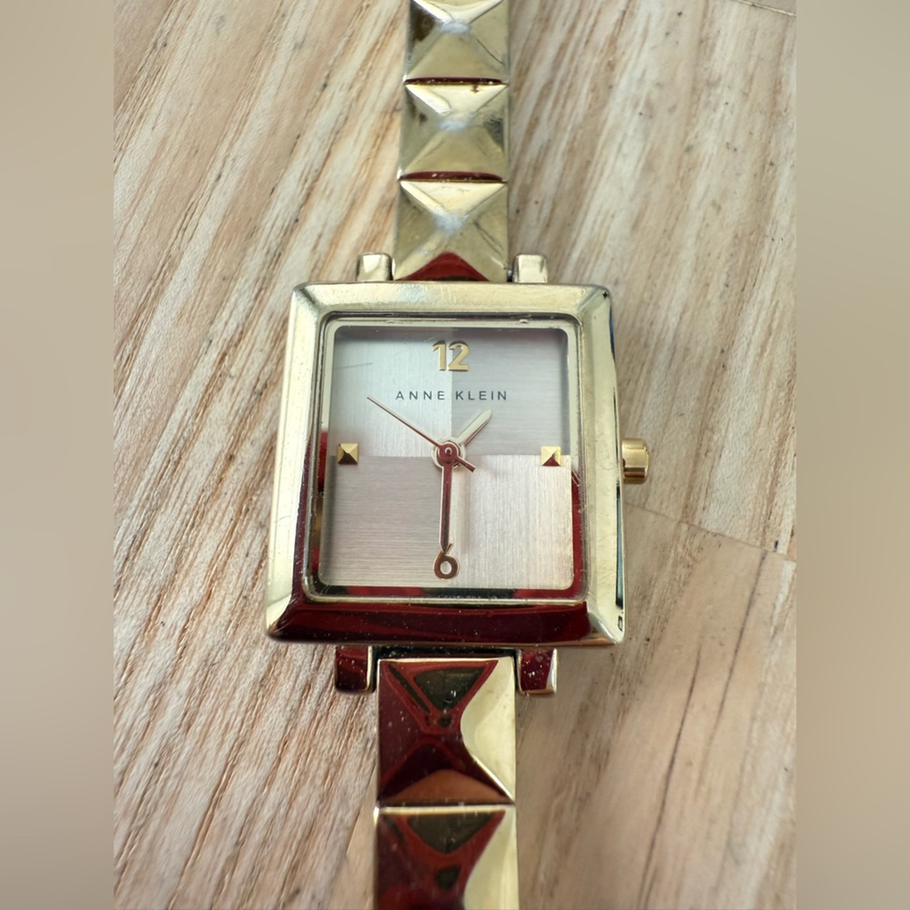 Vintage Anne Klein ladies rectangular gold tone watch NEW BATTERY